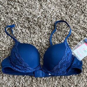 Chic Blue Lace Push-Up Bra